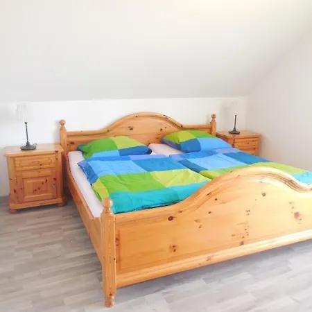 Lejlighed Sauber Und Gross Genug Fur Ganze Familie, 2 Balkone, Kinderspielplatz Mit Garten *